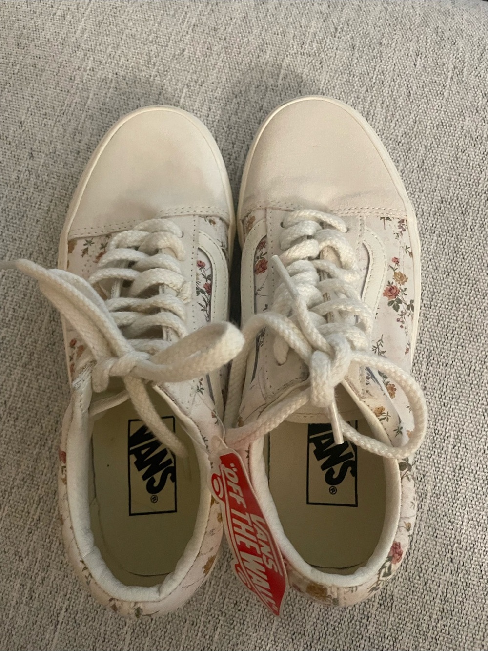 Vans Women's Cream Floral Low-Top Sneakers